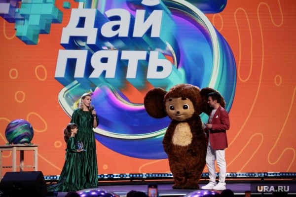 Удивительное шоу от Марины Синицкой на премии «Дай Пять» от СТС